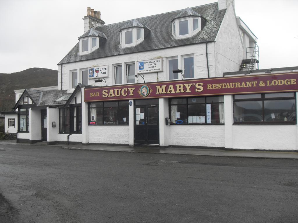 Saucy Mary'S Hostel Kyleakin Exterior foto